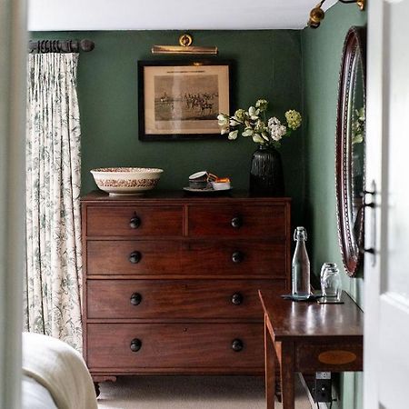 Colston Bassett Martin Arms Bed & Breakfast エクステリア 写真