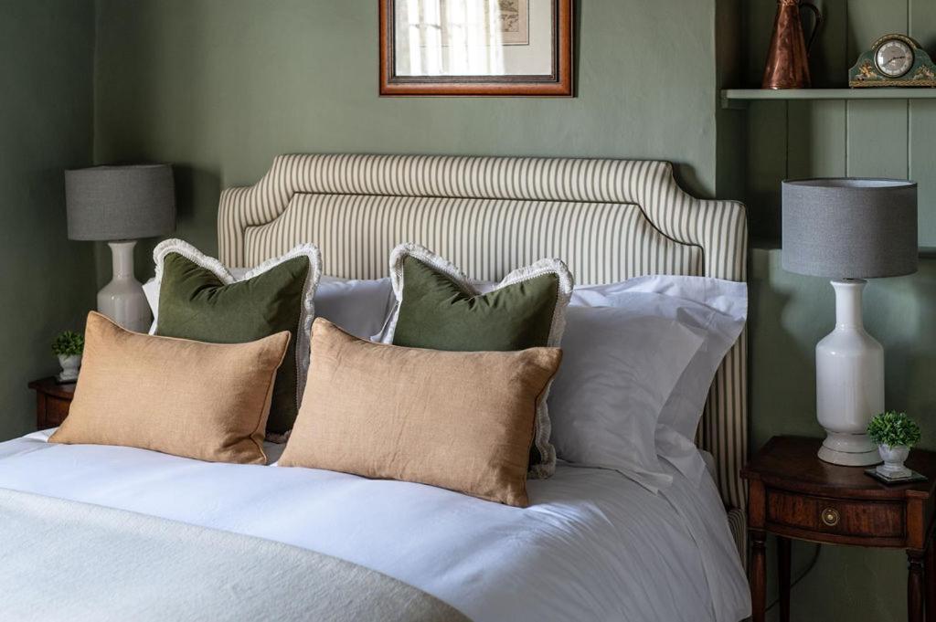 Colston Bassett Martin Arms Bed & Breakfast エクステリア 写真