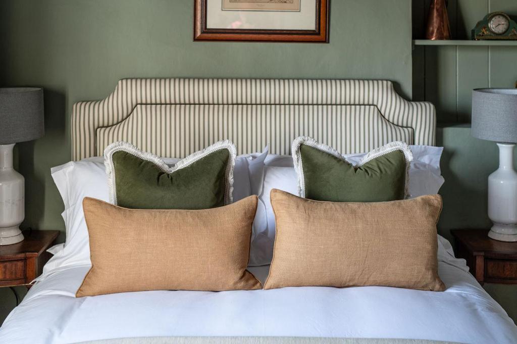 Colston Bassett Martin Arms Bed & Breakfast エクステリア 写真