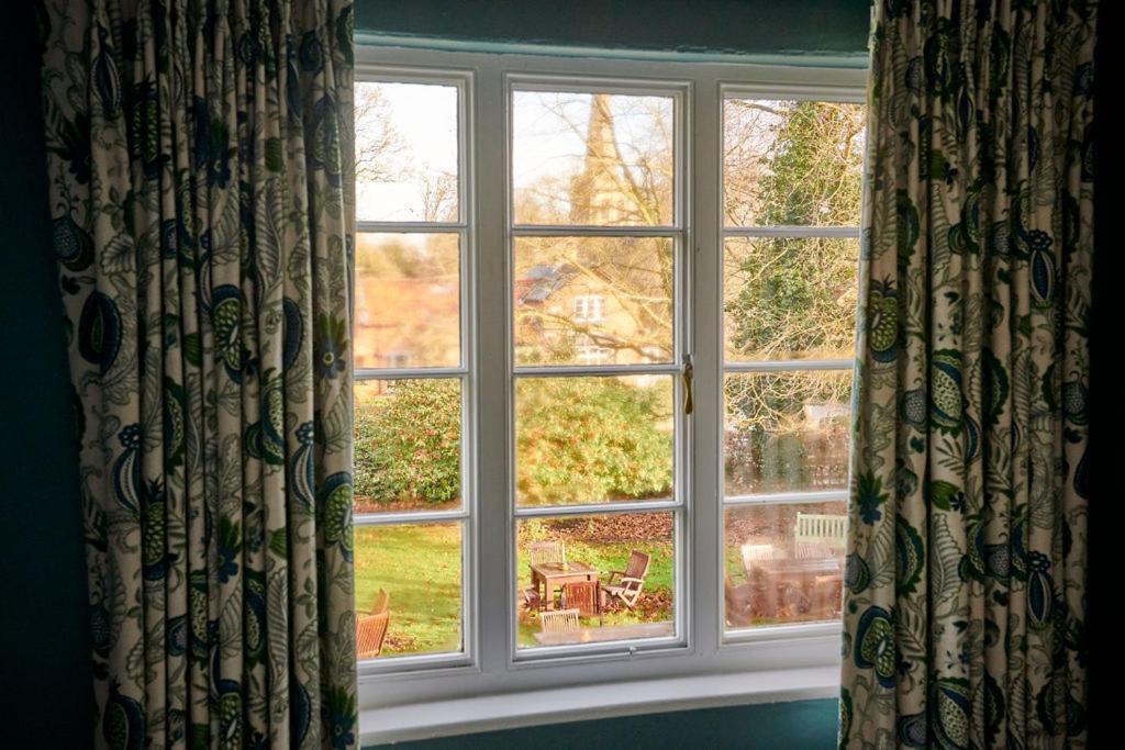 Colston Bassett Martin Arms Bed & Breakfast エクステリア 写真